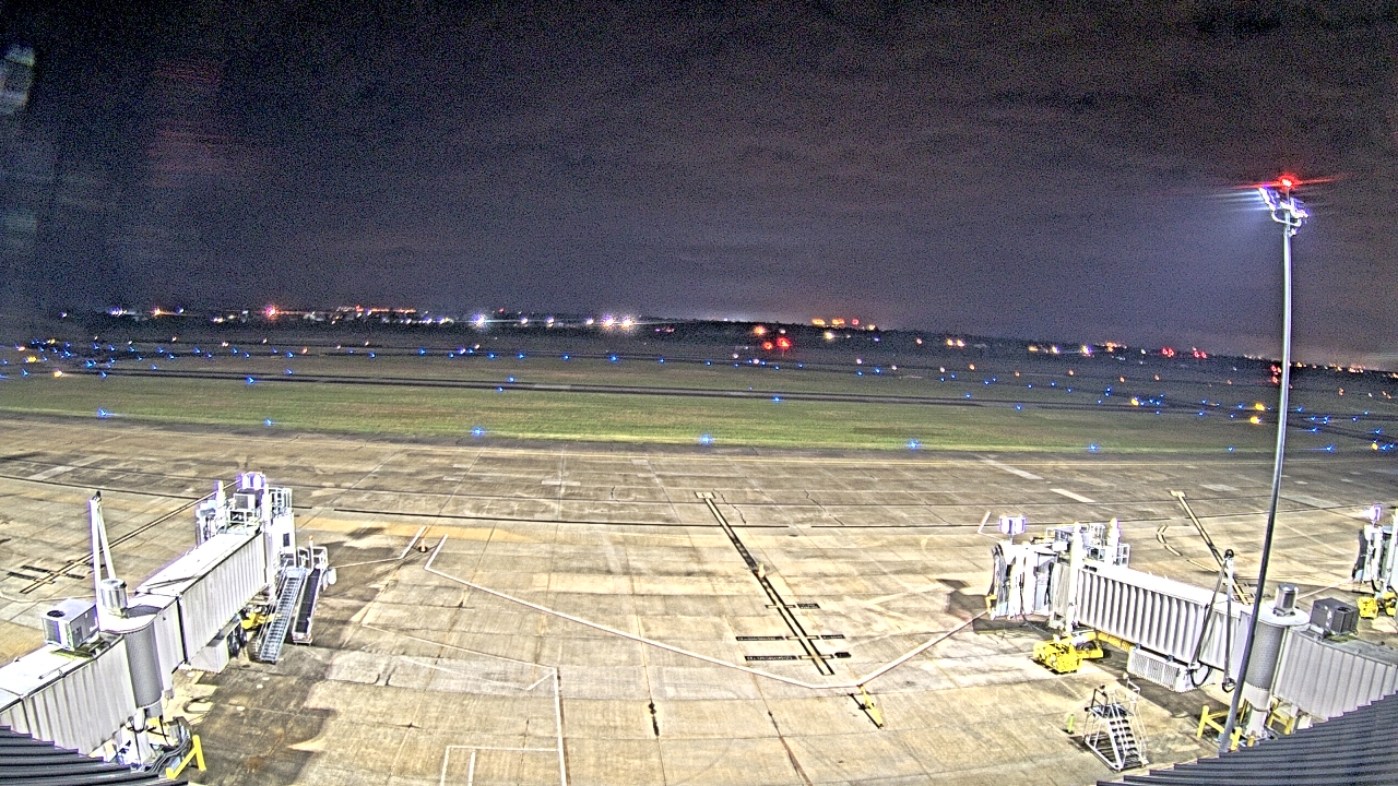 Thumbnail for current weather camera view from Lake Charles Rgnl Arpt terminal bldg in Lake Charles, Louisiana