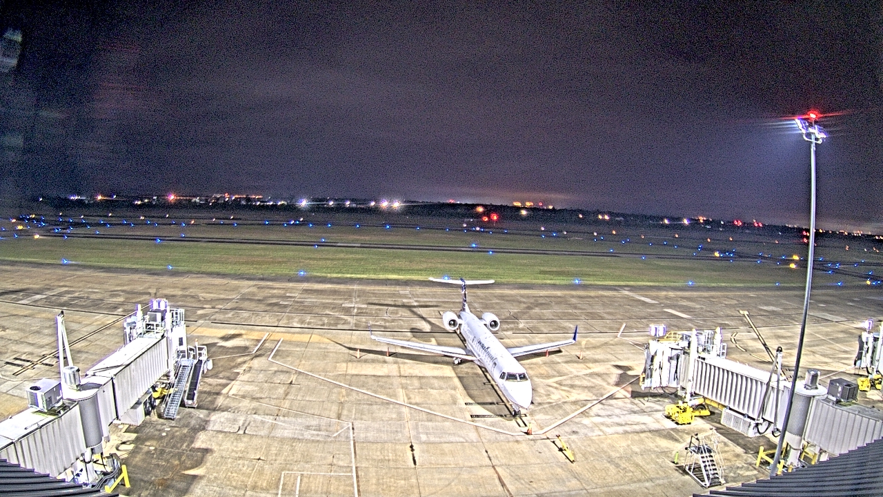 Thumbnail for current weather camera view from Lake Charles Rgnl Arpt terminal bldg in Lake Charles, Louisiana