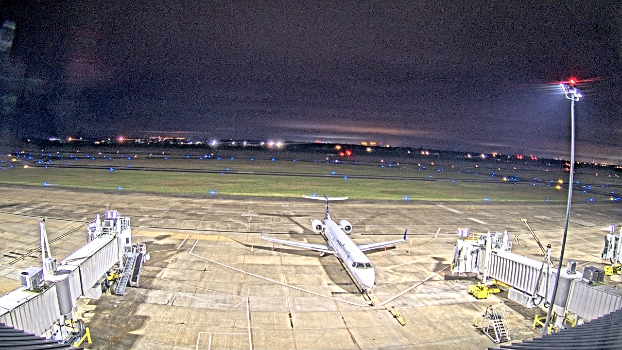 Thumbnail for current weather camera view from Lake Charles Rgnl Arpt terminal bldg in Lake Charles, Louisiana