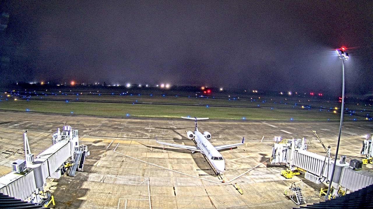 Thumbnail for current weather camera view from Lake Charles Rgnl Arpt terminal bldg in Lake Charles, Louisiana