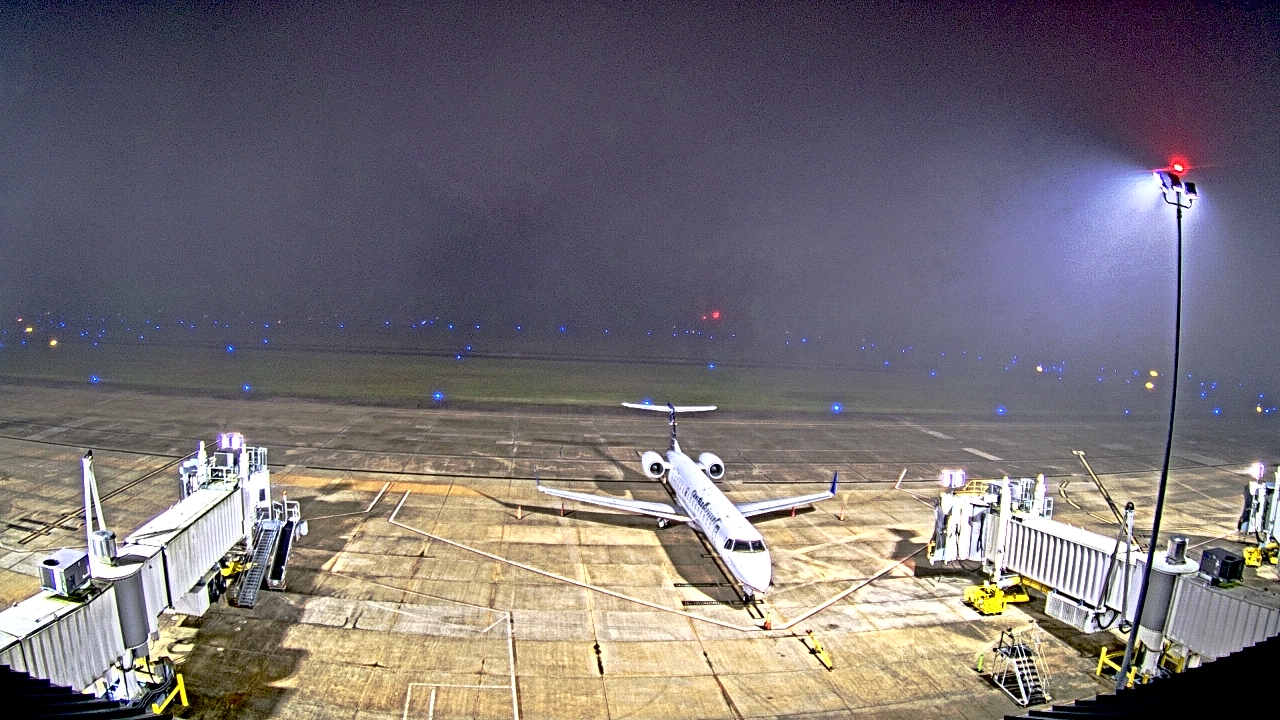 Thumbnail for current weather camera view from Lake Charles Rgnl Arpt terminal bldg in Lake Charles, Louisiana