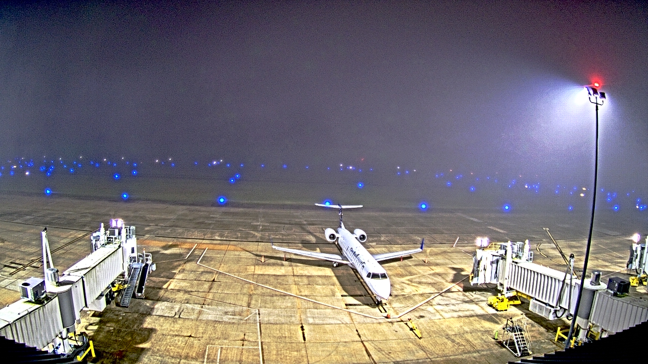 Thumbnail for current weather camera view from Lake Charles Rgnl Arpt terminal bldg in Lake Charles, Louisiana