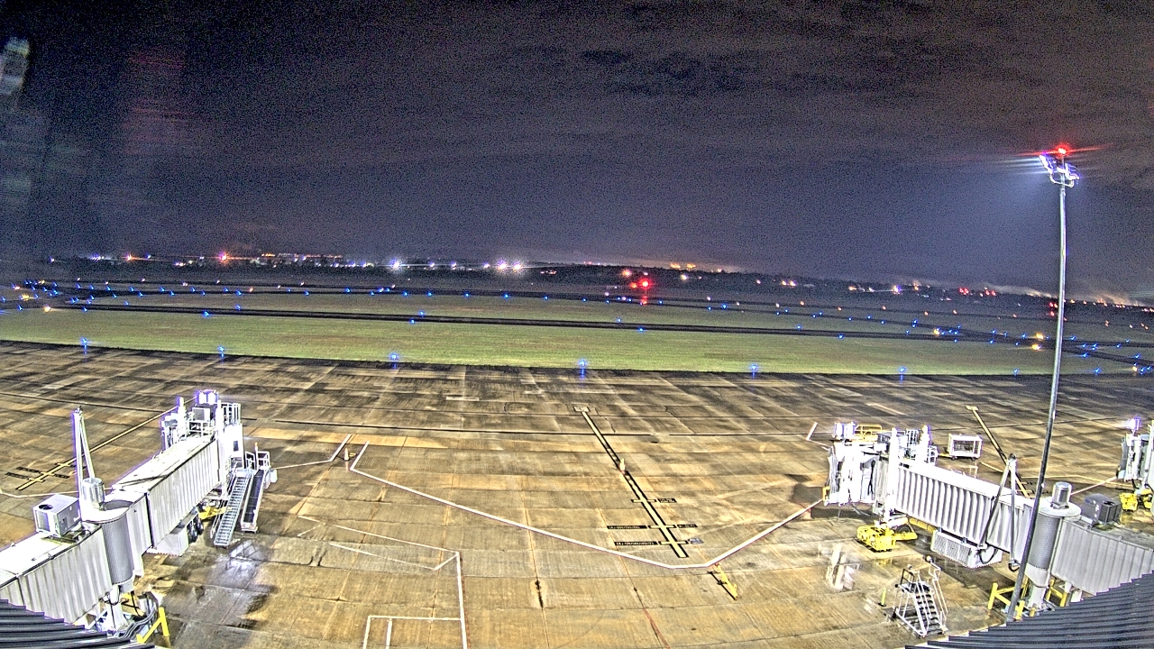 Thumbnail for current weather camera view from Lake Charles Rgnl Arpt terminal bldg in Lake Charles, Louisiana