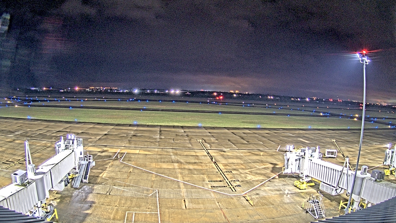 Thumbnail for current weather camera view from Lake Charles Rgnl Arpt terminal bldg in Lake Charles, Louisiana