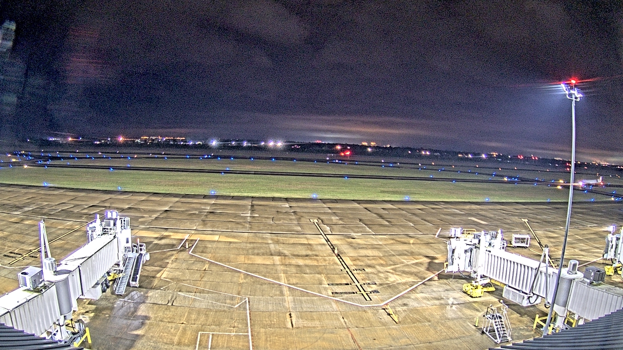 Thumbnail for current weather camera view from Lake Charles Rgnl Arpt terminal bldg in Lake Charles, Louisiana