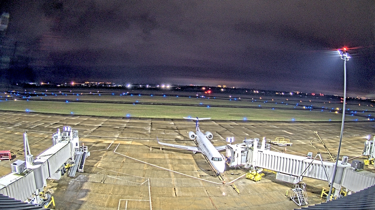 Thumbnail for current weather camera view from Lake Charles Rgnl Arpt terminal bldg in Lake Charles, Louisiana