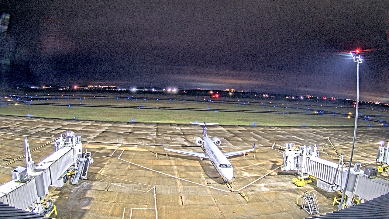 Thumbnail for current weather camera view from Lake Charles Rgnl Arpt terminal bldg in Lake Charles, Louisiana