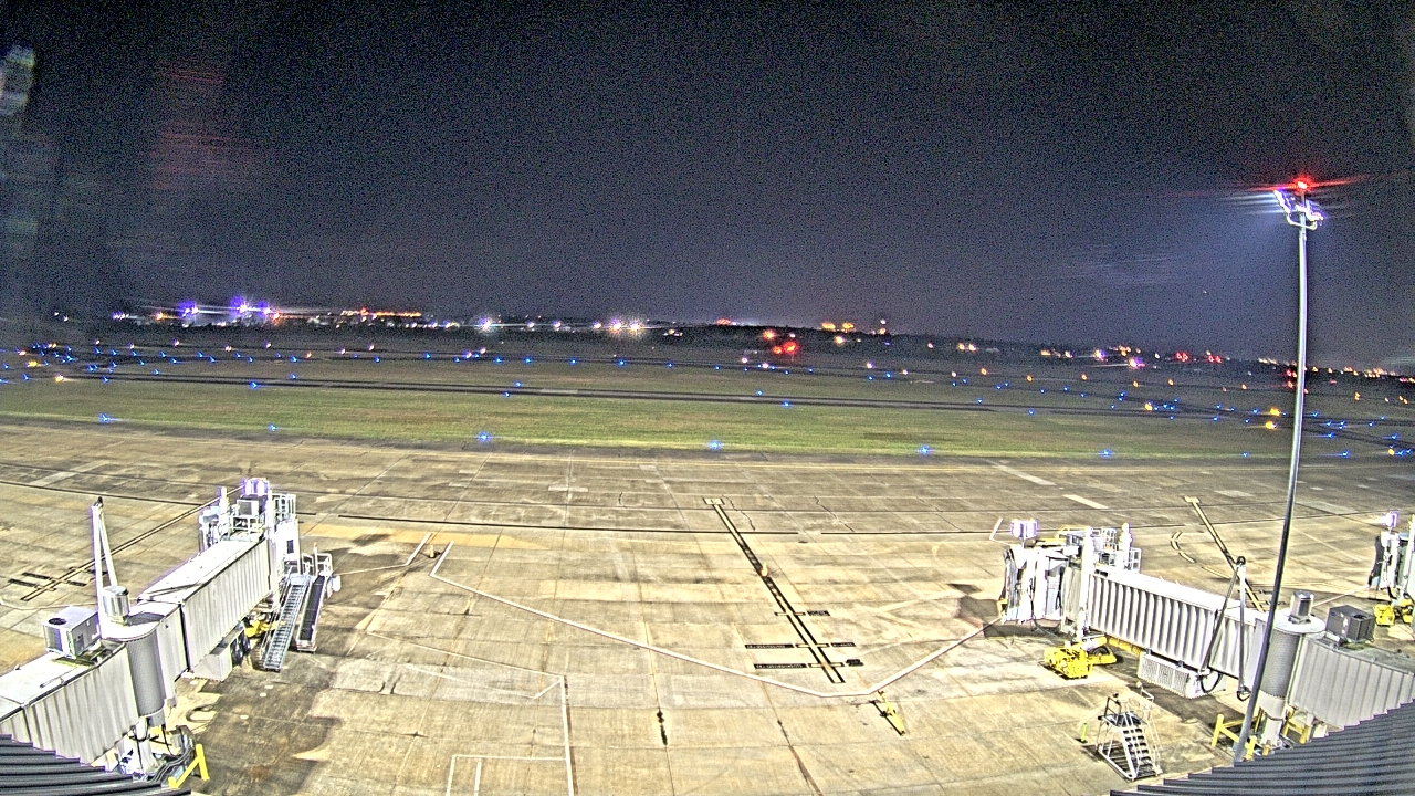 Thumbnail for current weather camera view from Lake Charles Rgnl Arpt terminal bldg in Lake Charles, Louisiana