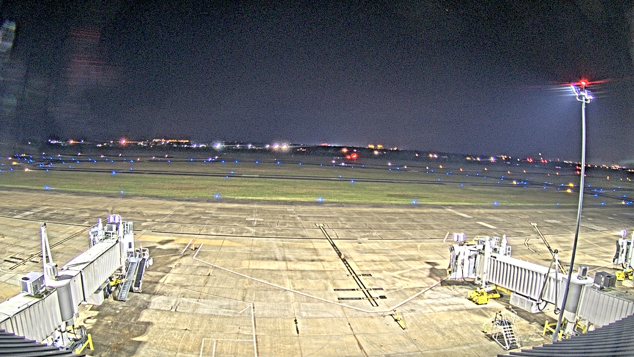 Thumbnail for current weather camera view from Lake Charles Rgnl Arpt terminal bldg in Lake Charles, Louisiana