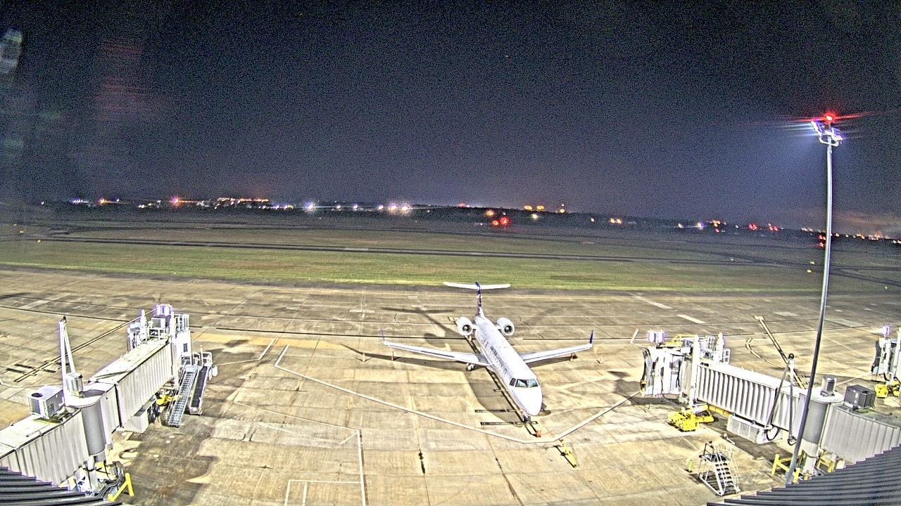 Thumbnail for current weather camera view from Lake Charles Rgnl Arpt terminal bldg in Lake Charles, Louisiana
