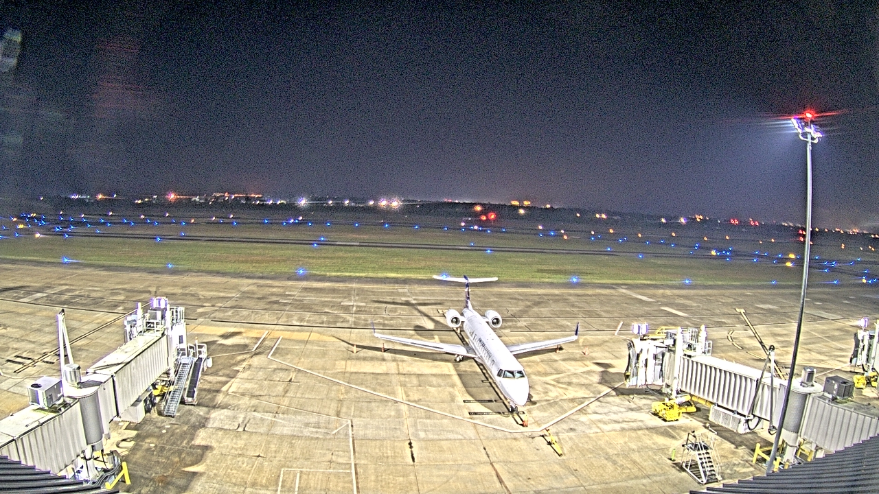 Thumbnail for current weather camera view from Lake Charles Rgnl Arpt terminal bldg in Lake Charles, Louisiana