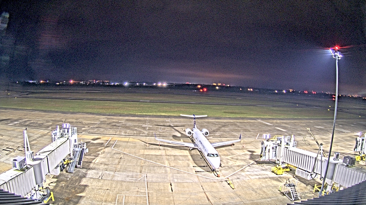 Thumbnail for current weather camera view from Lake Charles Rgnl Arpt terminal bldg in Lake Charles, Louisiana
