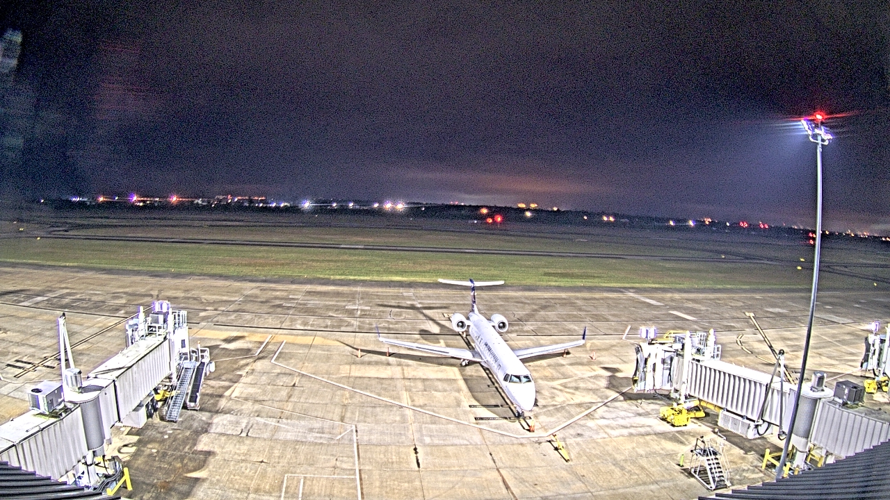 Thumbnail for current weather camera view from Lake Charles Rgnl Arpt terminal bldg in Lake Charles, Louisiana