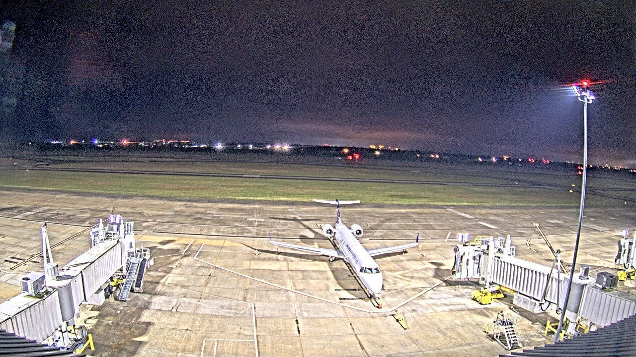 Thumbnail for current weather camera view from Lake Charles Rgnl Arpt terminal bldg in Lake Charles, Louisiana