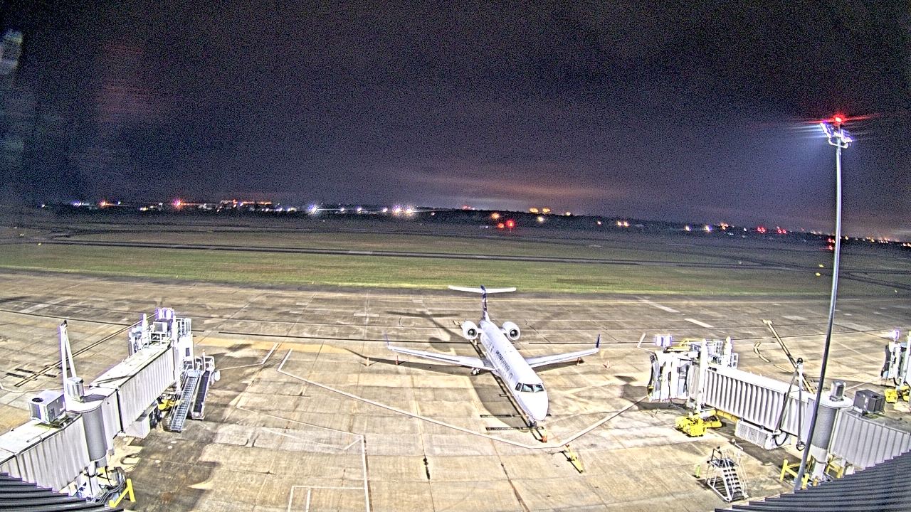 Thumbnail for current weather camera view from Lake Charles Rgnl Arpt terminal bldg in Lake Charles, Louisiana