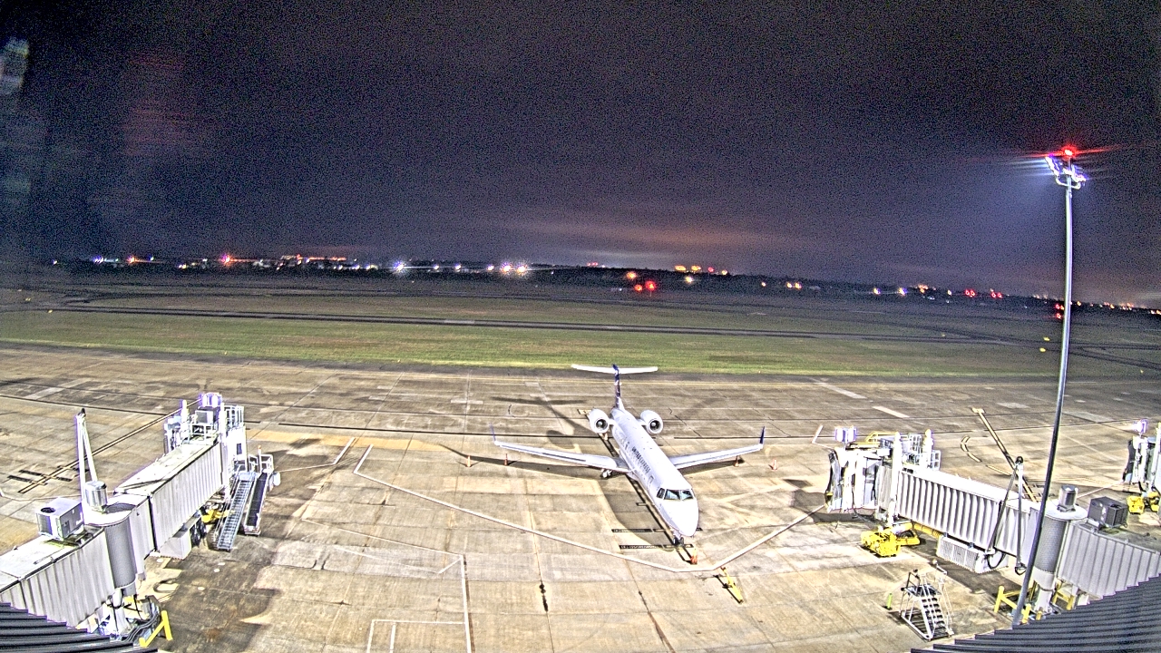 Thumbnail for current weather camera view from Lake Charles Rgnl Arpt terminal bldg in Lake Charles, Louisiana