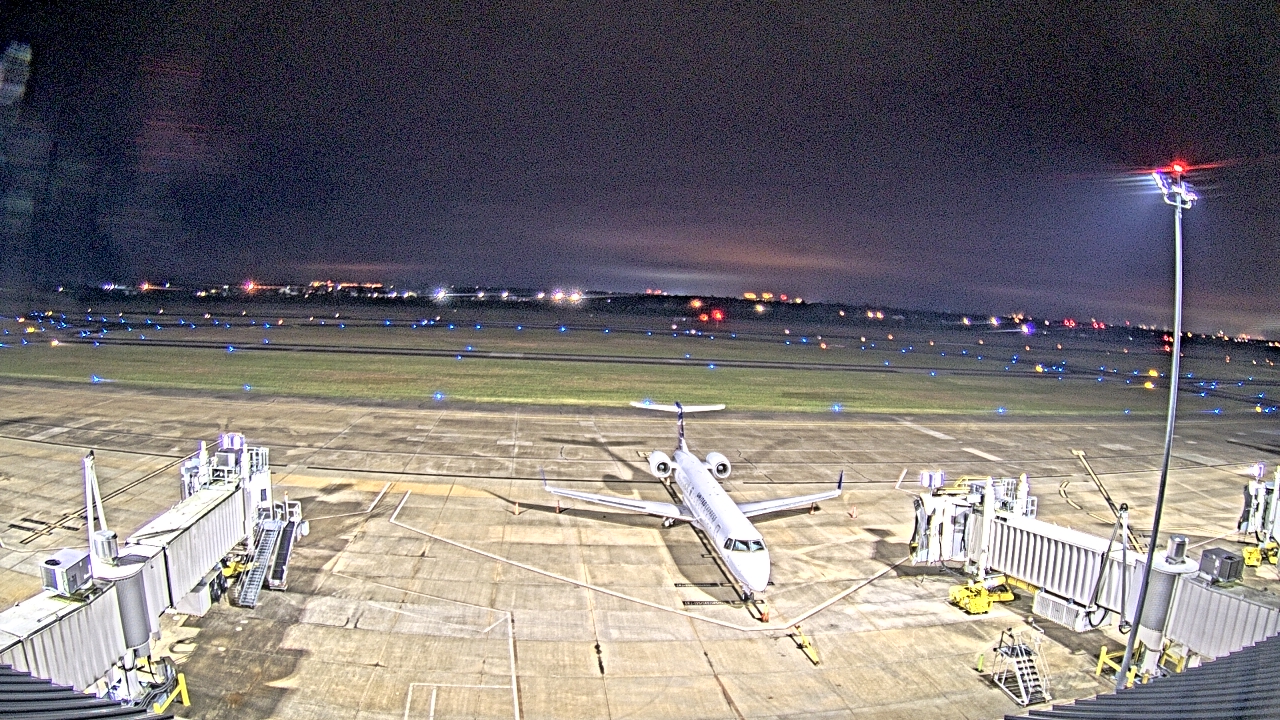 Thumbnail for current weather camera view from Lake Charles Rgnl Arpt terminal bldg in Lake Charles, Louisiana