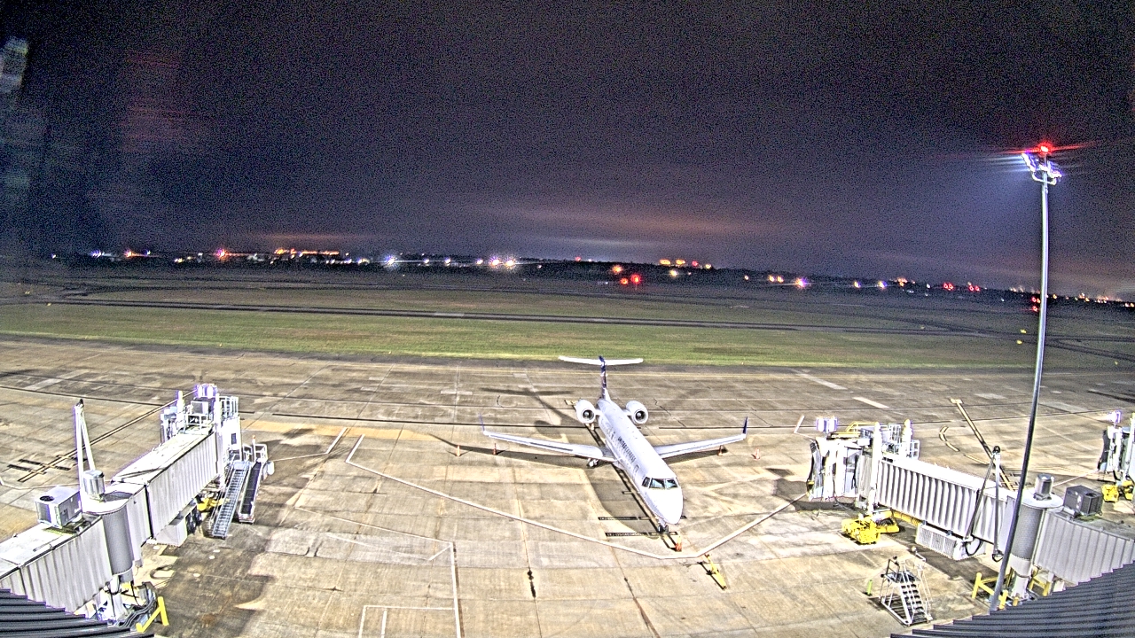 Thumbnail for current weather camera view from Lake Charles Rgnl Arpt terminal bldg in Lake Charles, Louisiana