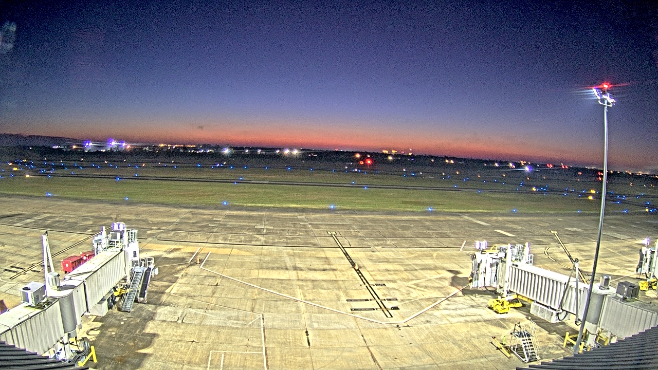 Thumbnail for current weather camera view from Lake Charles Rgnl Arpt terminal bldg in Lake Charles, Louisiana