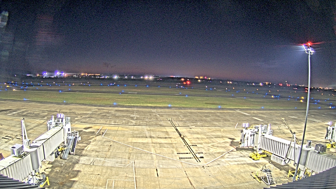 Thumbnail for current weather camera view from Lake Charles Rgnl Arpt terminal bldg in Lake Charles, Louisiana