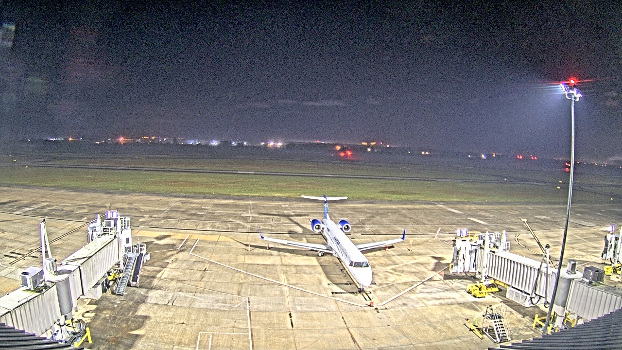 Thumbnail for current weather camera view from Lake Charles Rgnl Arpt terminal bldg in Lake Charles, Louisiana