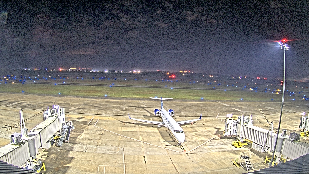 Thumbnail for current weather camera view from Lake Charles Rgnl Arpt terminal bldg in Lake Charles, Louisiana