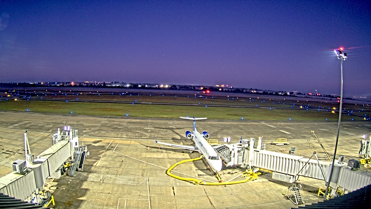 Thumbnail for current weather camera view from Lake Charles Rgnl Arpt terminal bldg in Lake Charles, Louisiana
