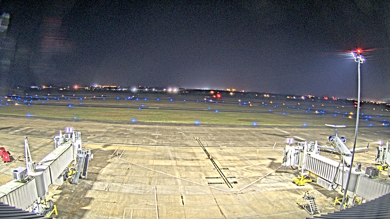 Thumbnail for current weather camera view from Lake Charles Rgnl Arpt terminal bldg in Lake Charles, Louisiana