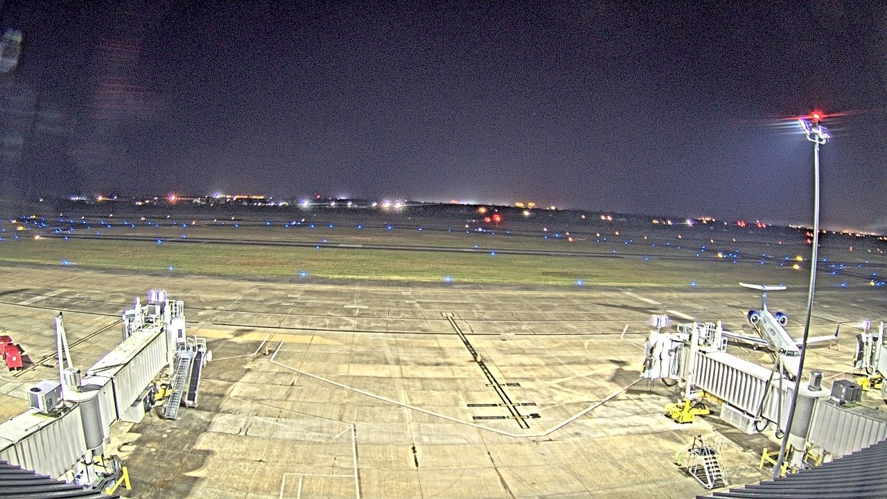 Thumbnail for current weather camera view from Lake Charles Rgnl Arpt terminal bldg in Lake Charles, Louisiana