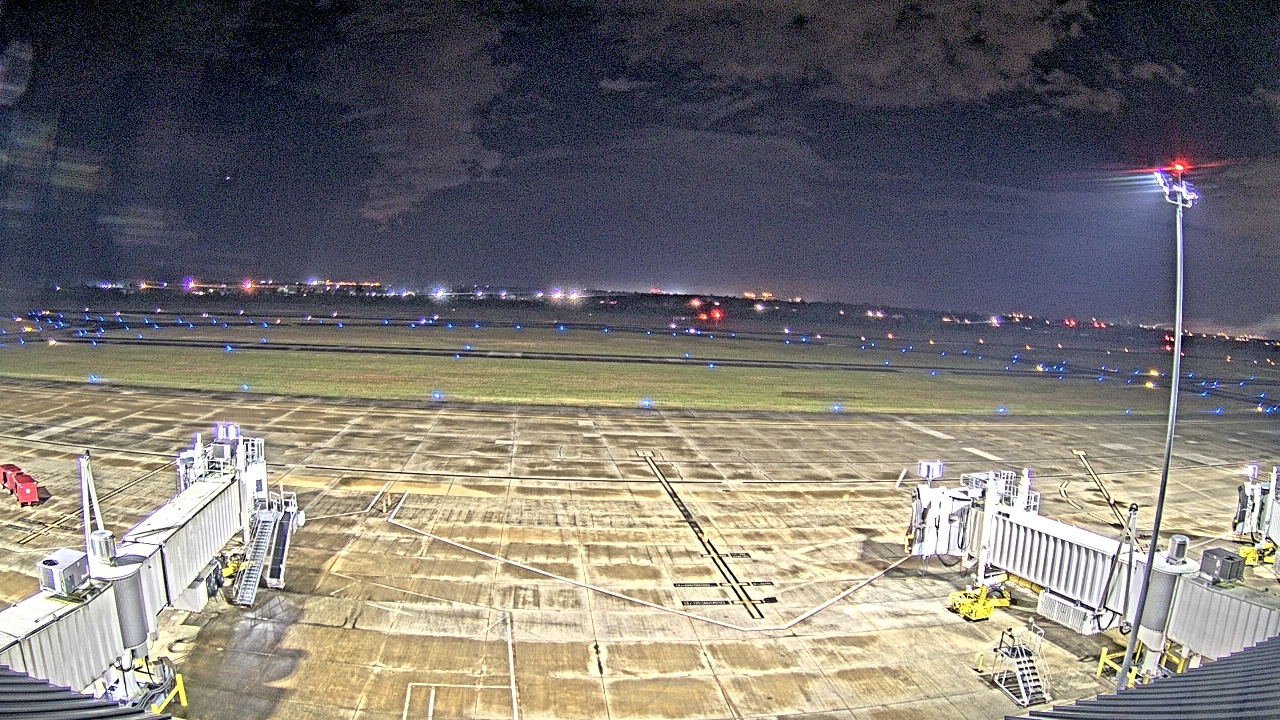 Thumbnail for current weather camera view from Lake Charles Rgnl Arpt terminal bldg in Lake Charles, Louisiana
