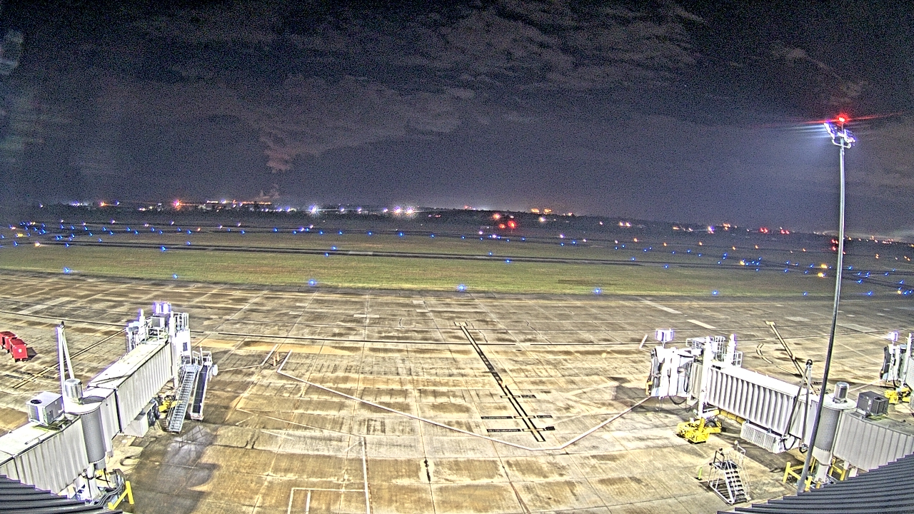 Thumbnail for current weather camera view from Lake Charles Rgnl Arpt terminal bldg in Lake Charles, Louisiana