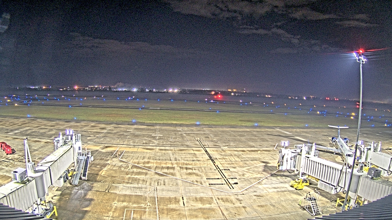 Thumbnail for current weather camera view from Lake Charles Rgnl Arpt terminal bldg in Lake Charles, Louisiana
