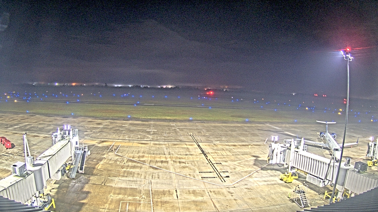 Thumbnail for current weather camera view from Lake Charles Rgnl Arpt terminal bldg in Lake Charles, Louisiana