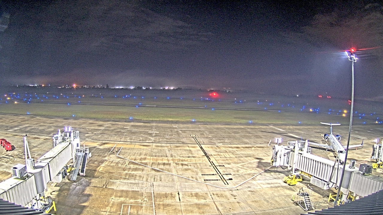 Thumbnail for current weather camera view from Lake Charles Rgnl Arpt terminal bldg in Lake Charles, Louisiana