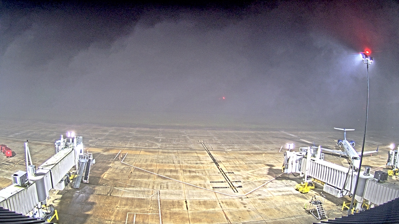 Thumbnail for current weather camera view from Lake Charles Rgnl Arpt terminal bldg in Lake Charles, Louisiana