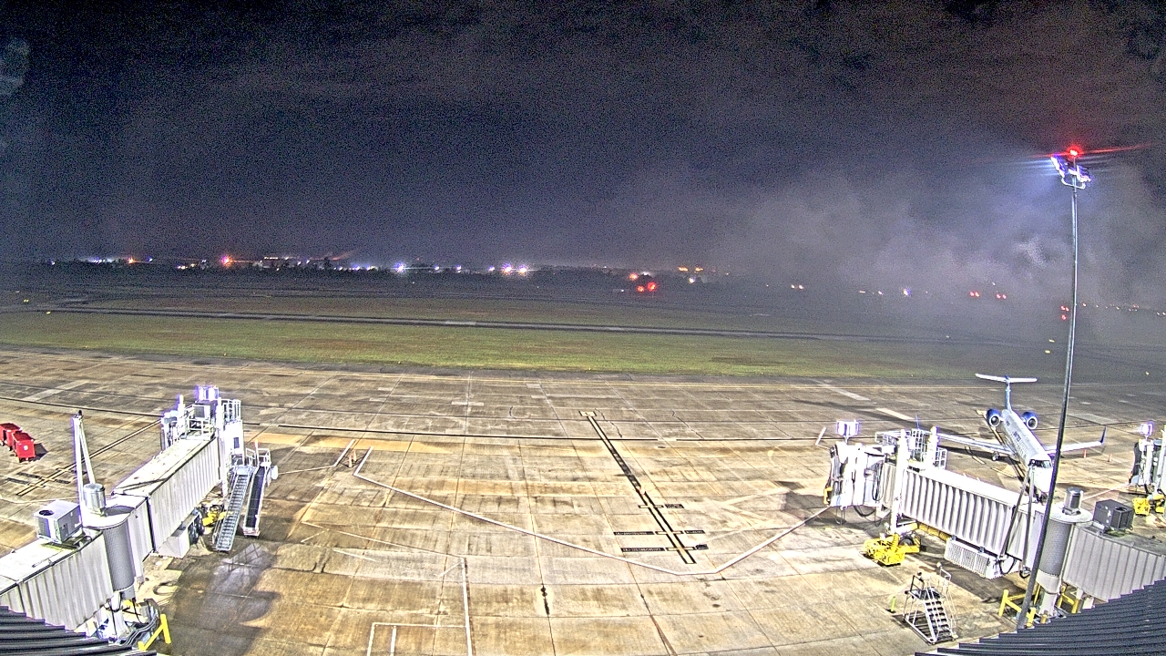 Thumbnail for current weather camera view from Lake Charles Rgnl Arpt terminal bldg in Lake Charles, Louisiana