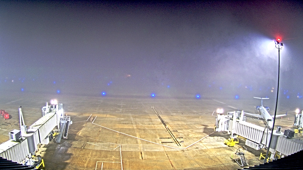 Thumbnail for current weather camera view from Lake Charles Rgnl Arpt terminal bldg in Lake Charles, Louisiana