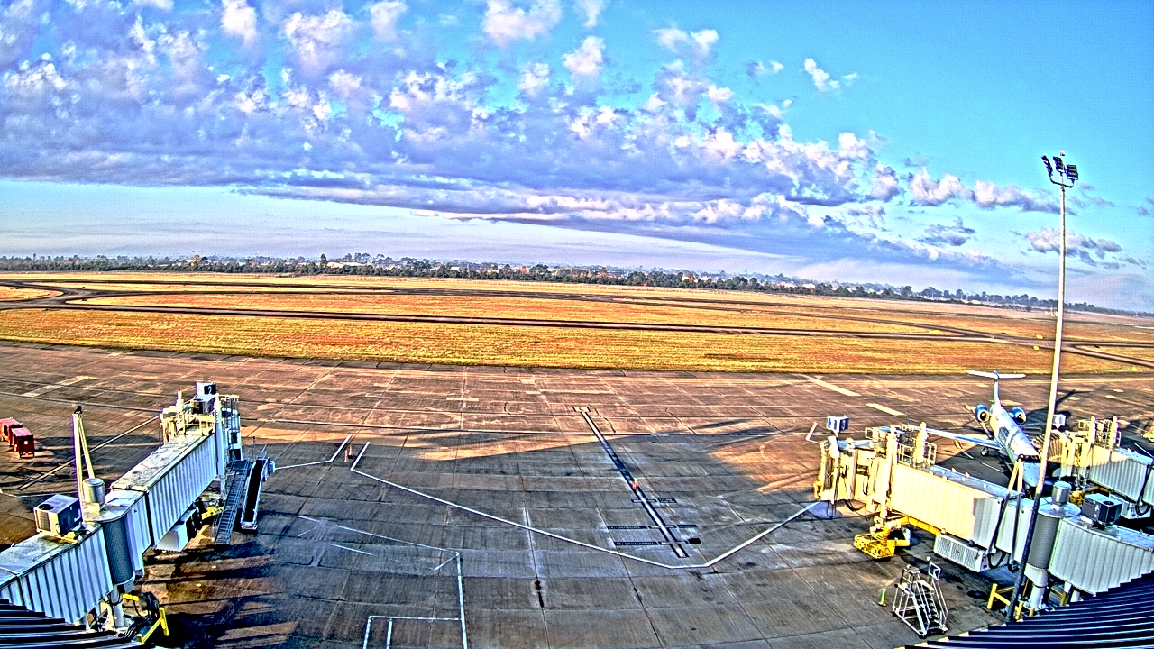 Thumbnail for current weather camera view from Lake Charles Rgnl Arpt terminal bldg in Lake Charles, Louisiana