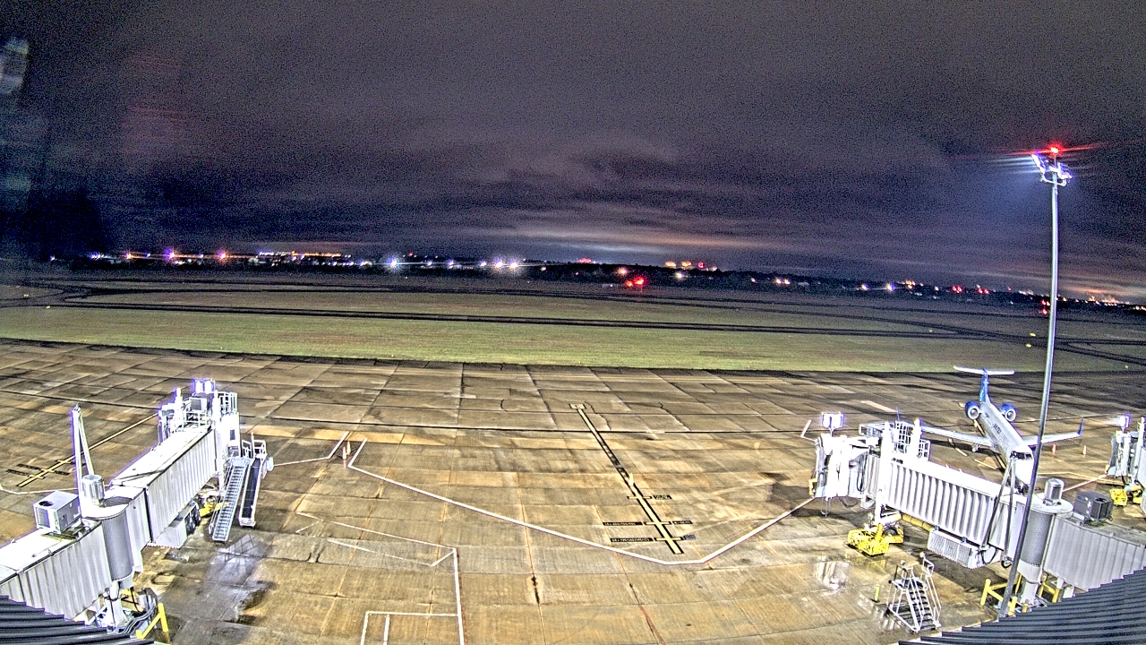 Thumbnail for current weather camera view from Lake Charles Rgnl Arpt terminal bldg in Lake Charles, Louisiana