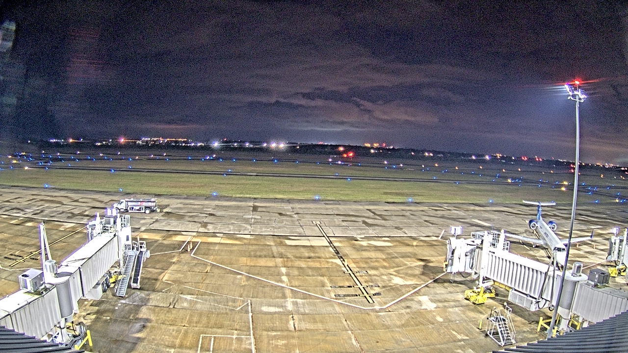 Thumbnail for current weather camera view from Lake Charles Rgnl Arpt terminal bldg in Lake Charles, Louisiana