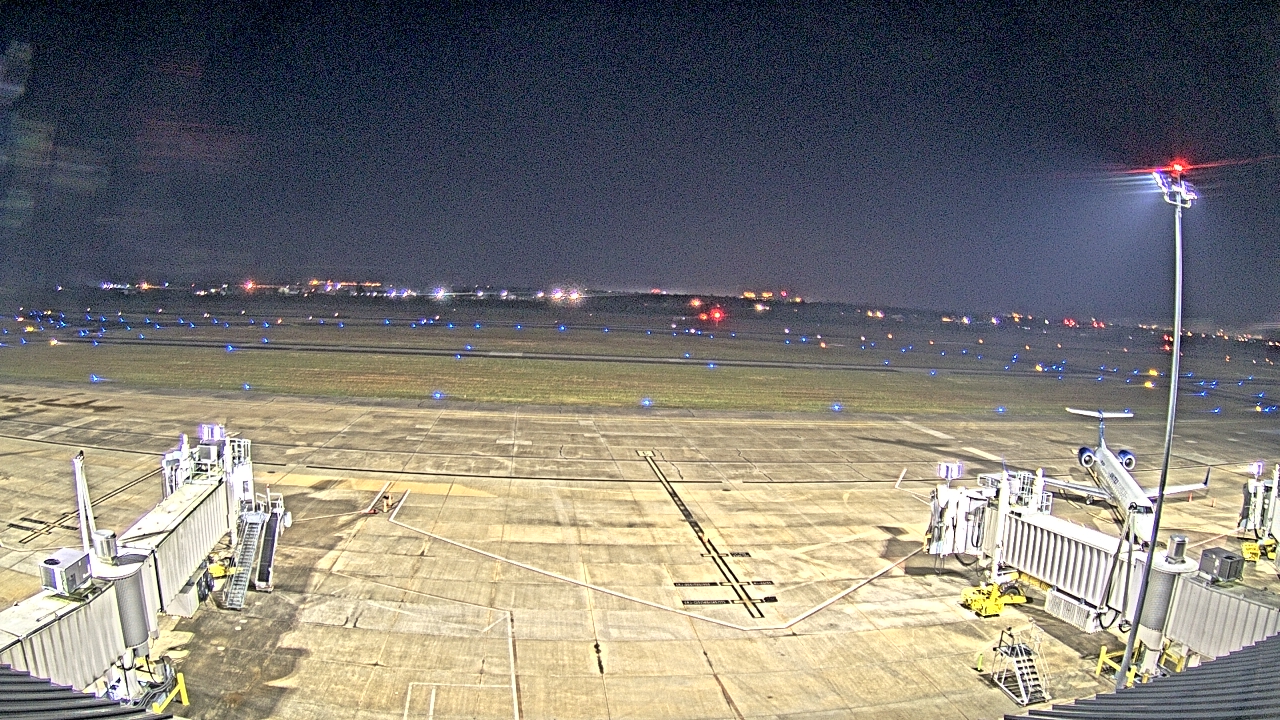 Thumbnail for current weather camera view from Lake Charles Rgnl Arpt terminal bldg in Lake Charles, Louisiana