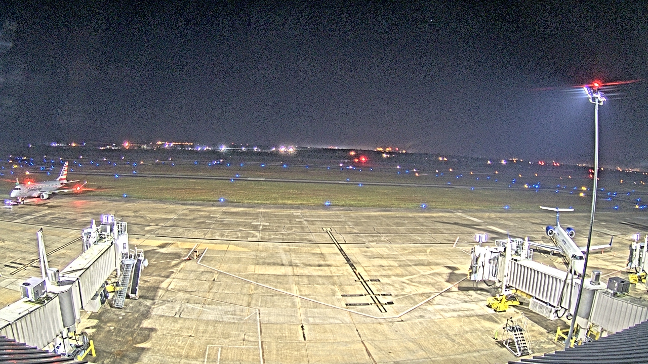 Thumbnail for current weather camera view from Lake Charles Rgnl Arpt terminal bldg in Lake Charles, Louisiana