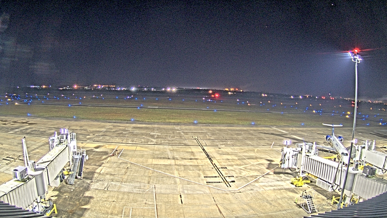 Thumbnail for current weather camera view from Lake Charles Rgnl Arpt terminal bldg in Lake Charles, Louisiana