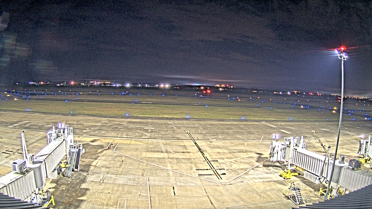Thumbnail for current weather camera view from Lake Charles Rgnl Arpt terminal bldg in Lake Charles, Louisiana
