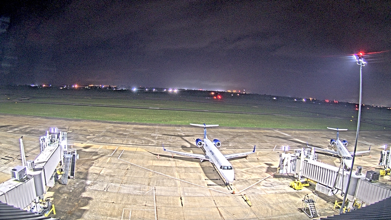 Thumbnail for current weather camera view from Lake Charles Rgnl Arpt terminal bldg in Lake Charles, Louisiana