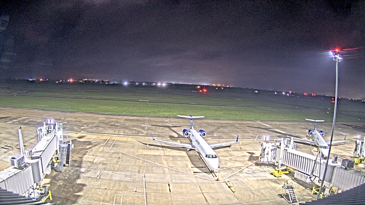 Thumbnail for current weather camera view from Lake Charles Rgnl Arpt terminal bldg in Lake Charles, Louisiana