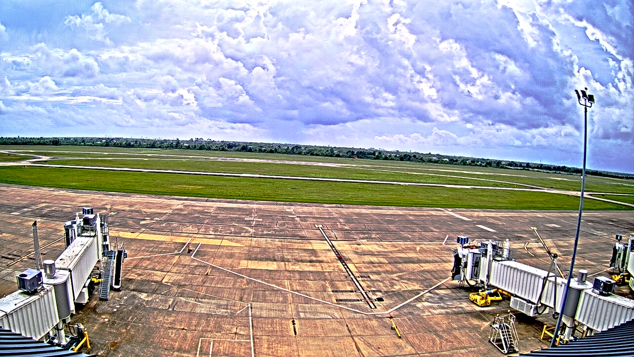 Thumbnail for current weather camera view from Lake Charles Rgnl Arpt terminal bldg in Lake Charles, Louisiana