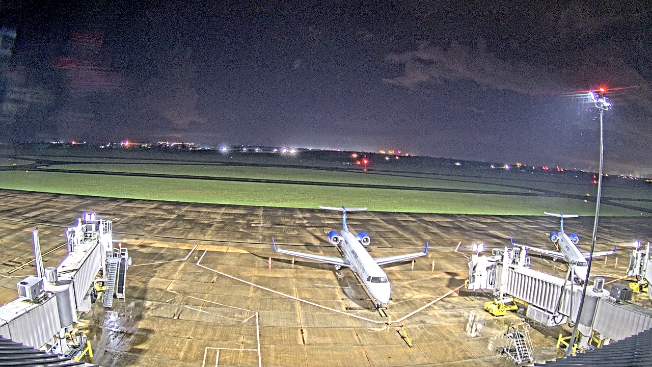 Thumbnail for current weather camera view from Lake Charles Rgnl Arpt terminal bldg in Lake Charles, Louisiana