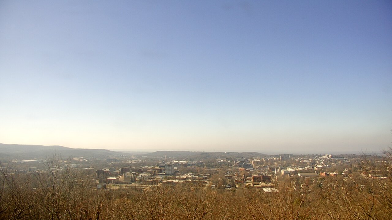 Thumbnail for current weather camera view from Mt. Sequoyah in Fayetteville, Arkansas