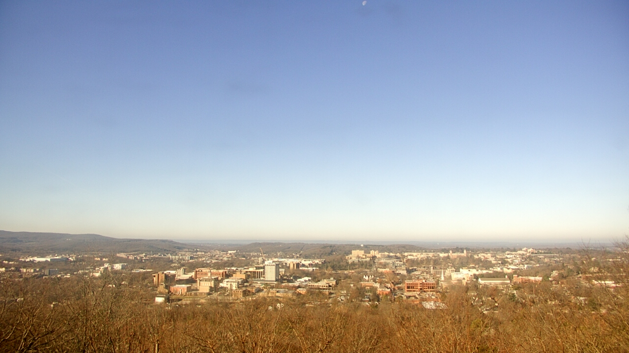 Thumbnail for current weather camera view from Mt. Sequoyah in Fayetteville, Arkansas